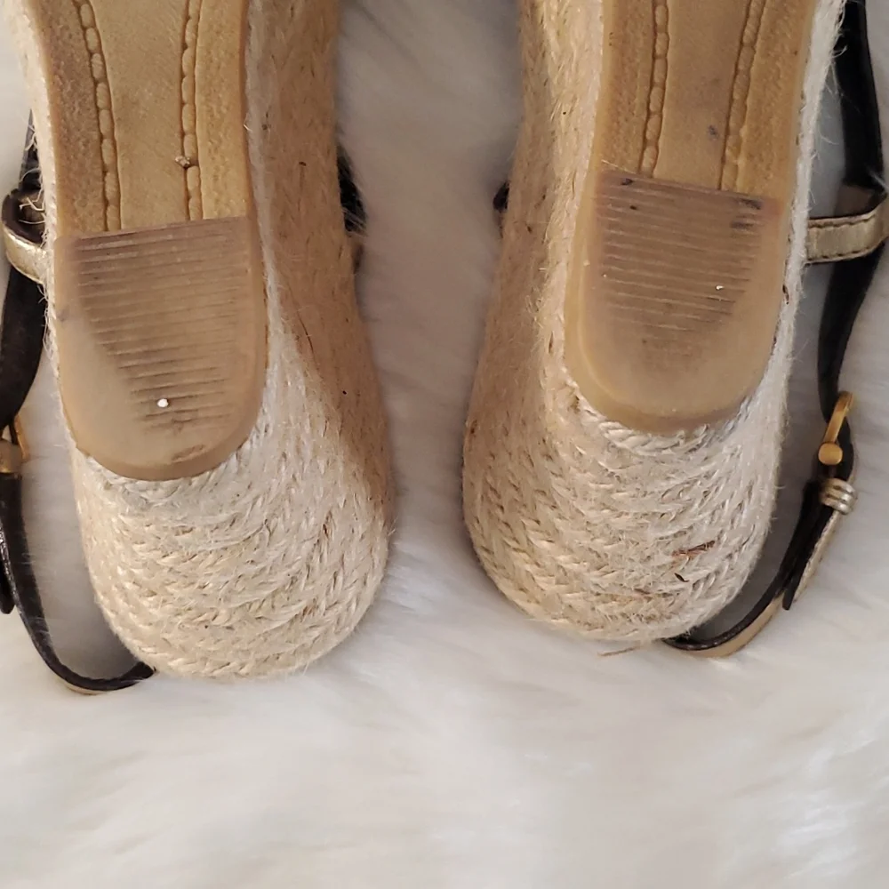 Burberry Women Espadrilles Sandals Size 40 Gold Logo Stripe